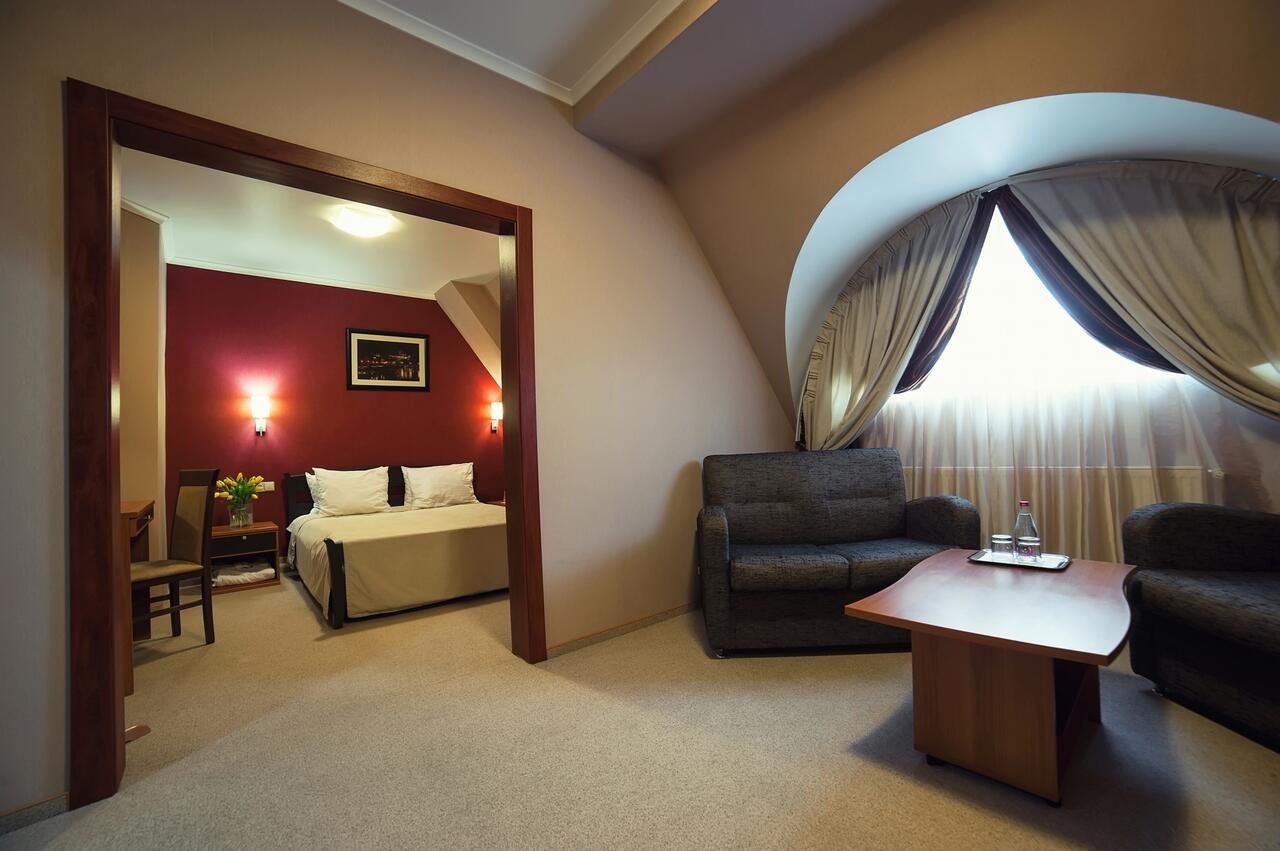 Отель Hotel Praha Ужгород-5
